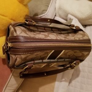 Coach Bags - COACH SIGNATURE C small bag Coach Bags - COACH SIGNATURE C small bag